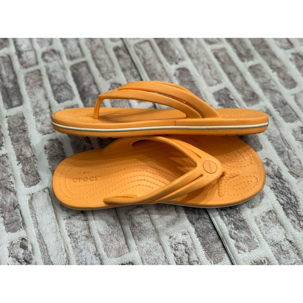 Crocs Crocband Flip Flop Sandals Womens Orange Lightweight Comfort Size 7